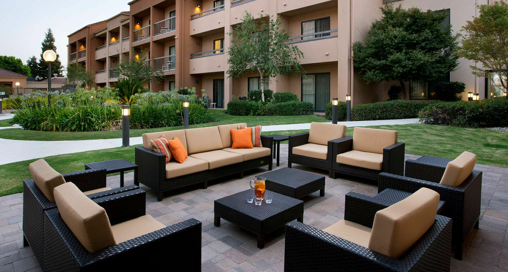 Courtyard By Marriott Bakersfield Hotel Kültér fotó